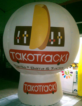 INFLABLE TACOTRACKS, PUBLICIDAD INFLABLE